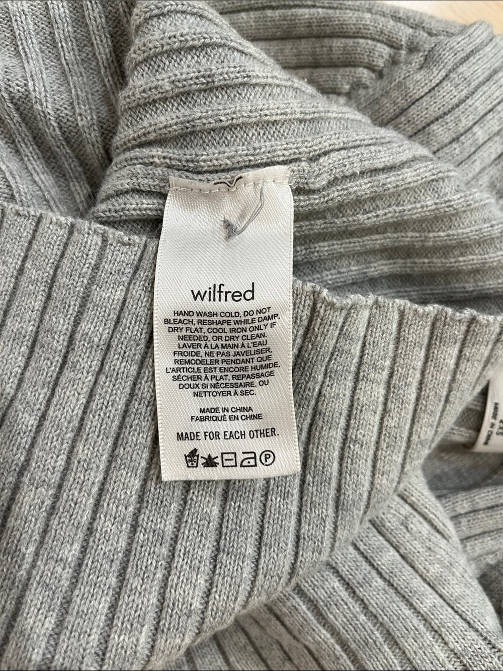Wilfred Gray Ribbed V-Neck Button Cardigan - Picture 5 of 6
